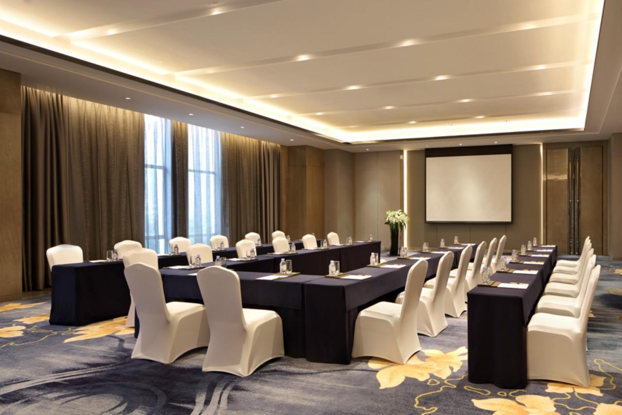Wanda Realm Liuzhou Hotel Exterior photo